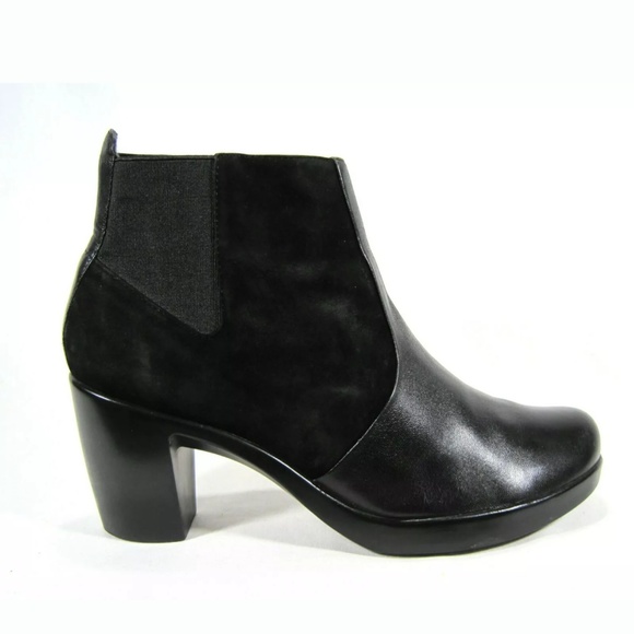 Dansko Black Leather/Suede Chelsea Boots Sz: 8M - Picture 3 of 8